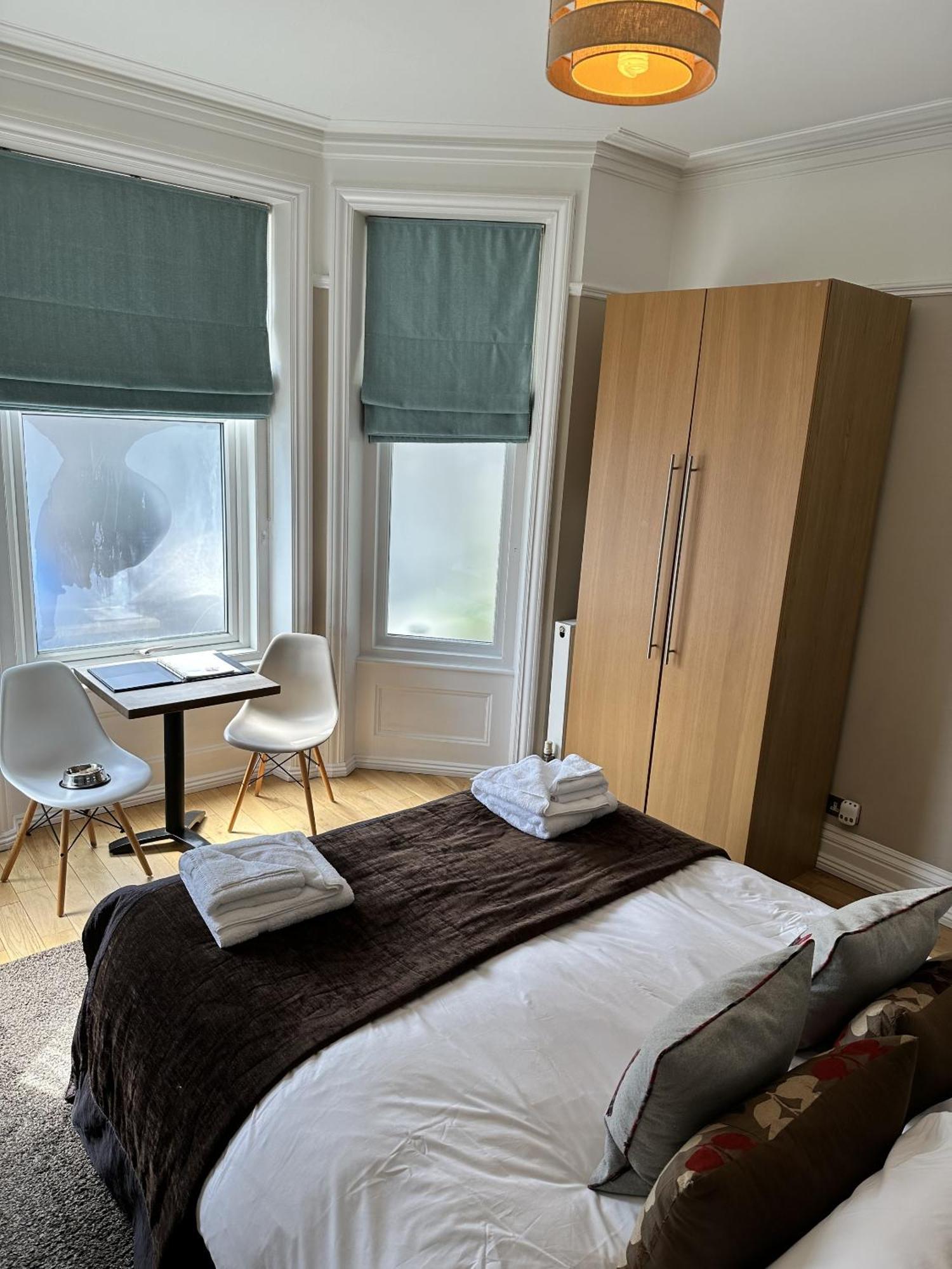 Alum Chine Beach House Bournemouth Room photo